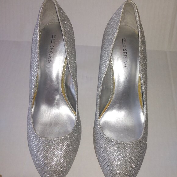 CALL IT SPRING silver GLITTER PLATFORM HEELS Sz 7.5 Pre-Owned - Picture 1 of 8